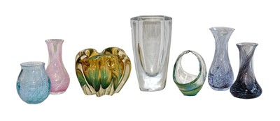 Lot 8 - A quantity of art glass including Holmguard...
