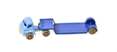 Lot 2290 - Matchbox 1-75 27a Bedford Low Loader