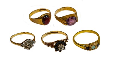Lot 137 - A 9 carat gold diamond cluster ring, finger...