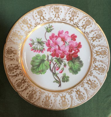 Lot 34 - A Coalport Porcelain Plate, circa 1810,...