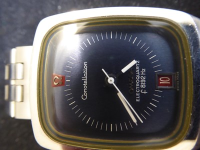 Lot 2240 - Omega: A Stainless Steel Electronic Calendar Centre Seconds Wristwatch