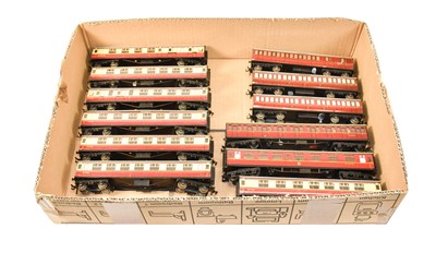 Lot 2128 - Hornby Dublo Locomotive And Coaches