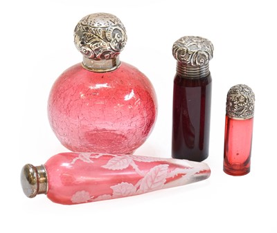 Lot 329 - Victoria cameo glass scent bottle, probably by...