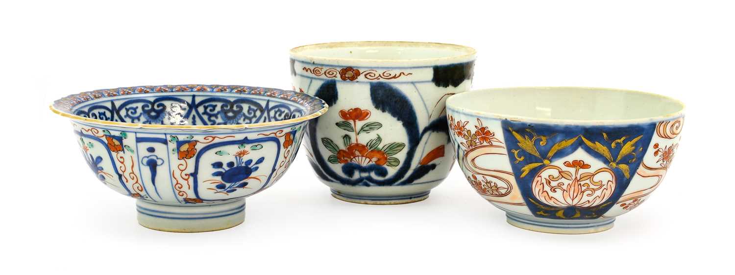 Lot 59 - An Imari Porcelain Bowl, Edo period, circa...