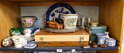 Lot 344 - An early 19th century English porcelain bough...