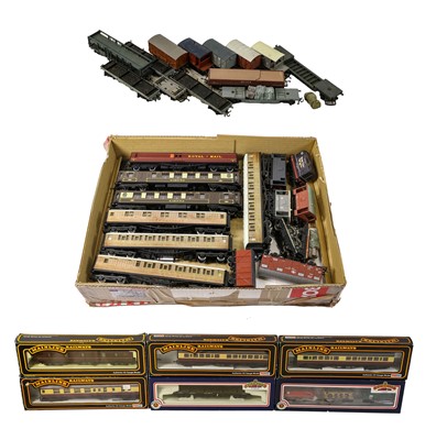 Lot 2176 - Various Manufacturers A Quantity Of Assorted Locomotives And Rolling Stock