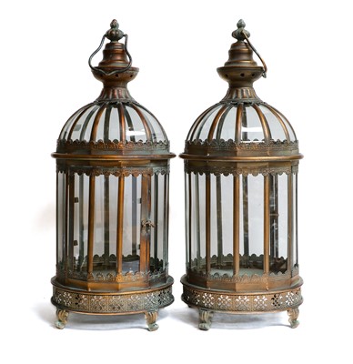 Lot 423 - A pair of lanterns