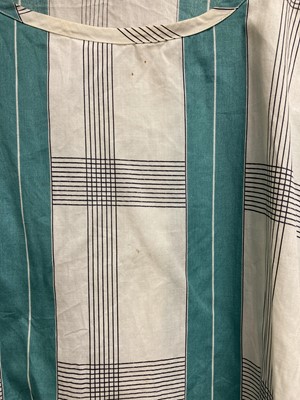 Lot 2081 - Circa 1950-60s Printed Cotton Day Dresses,...