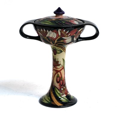 Lot 71 - A modern Moorcroft bonbonniere and cover,...