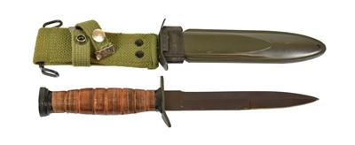 Lot 3170 - A US M3 Fighting Knife, with unmarked 16.5cm...