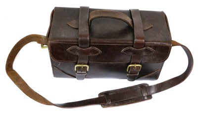 Lot 3244 - A Good Quality Stitched Leather Cartridge Bag,...