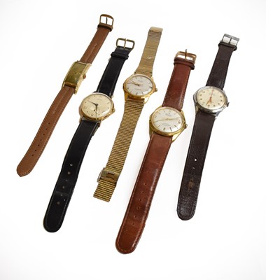 Lot 112 - A selection of gents wristwatches, including,...