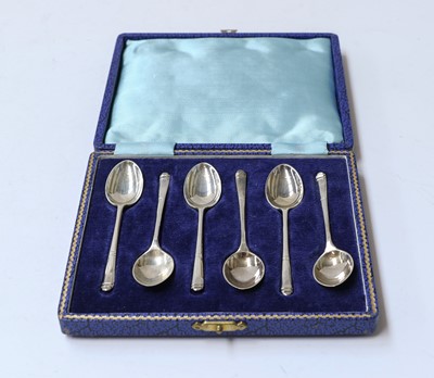 Lot 1 - A collection of assorted silver, including: a...