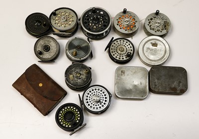 Lot 2011 - A Collection of Various Fly Reels and Spools