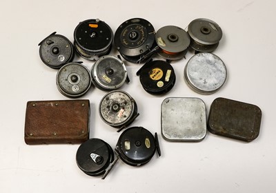 Lot 2011 - A Collection of Various Fly Reels and Spools