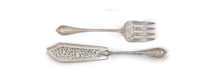 Lot 2028 - A Pair of Victorian Silver Fish-Servers