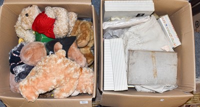 Lot 427 - Modern teddy bears including Giorgio etc (two...