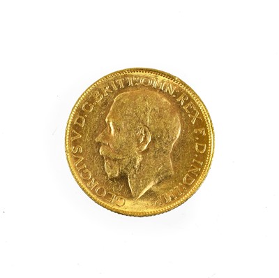 Lot 265 - 3 x George V, Sovereigns: 1913, 1914 and 1922P,...
