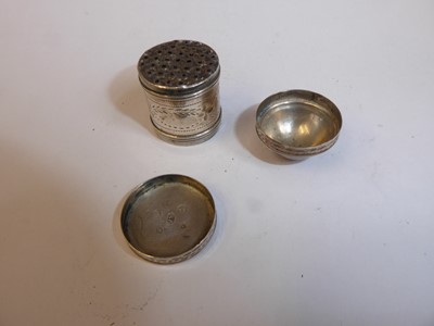 Lot 30 - A George III Silver Nutmeg-Grater, by Samuel...