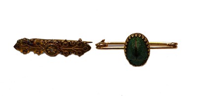 Lot 185 - A 9 carat gold scarab brooch, length 4.0cm;...