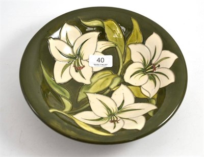 Lot 40 - A Walter Moorcroft 'White Lily' bowl