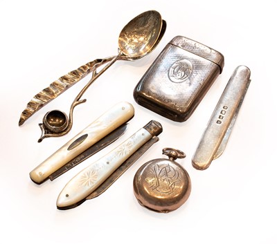 Lot 142 - Three silver folding fruit knives, two with...