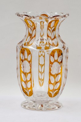 Lot 305 - A late 19th/early 20th century amber flash...