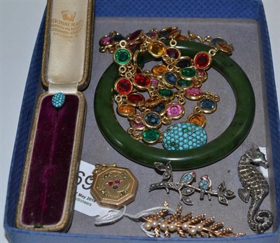 Lot 69 - A small quantity of jewellery including marcasite-set brooches, an oval turquoise set brooch, a 9ct