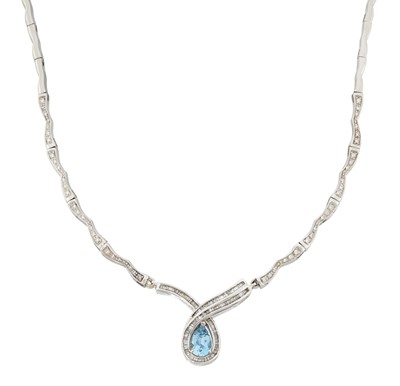 Lot 2165 - An Aquamarine and Diamond Necklace