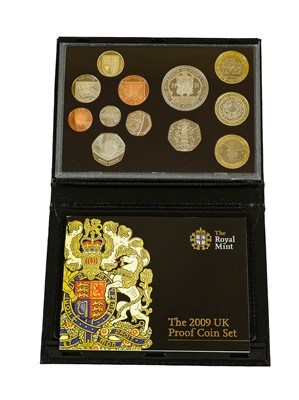 Lot 409 - The 2009 UK Proof Coin Set, 12 coins from £5...