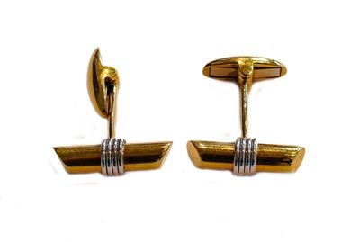 Lot 164 - A pair of 18 carat gold cufflinks