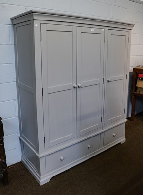 Lot 1393 - A Cotswold Company light grey painted modern...