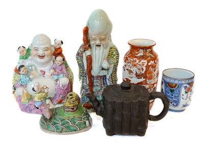 Lot 22 - A collection of Chinese polychrome porcelain...