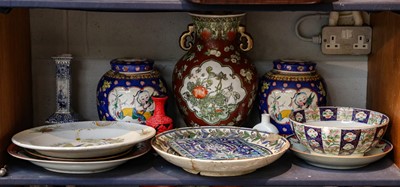 Lot 119 - A pair of decorative Chinese porcerlain jars...