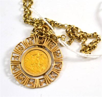 Lot 199 - A 1910 half sovereign in pendant mount on a belcher link chain