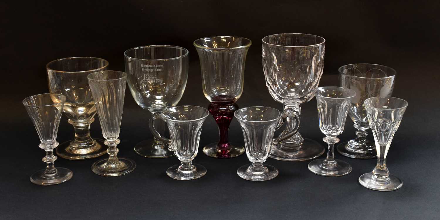 Lot 42 - A large quantity of glass and crystal...