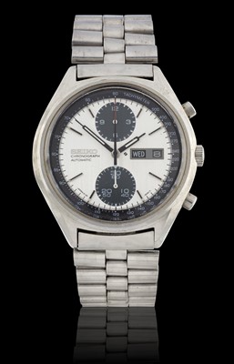 Lot 2357 - Seiko: A Stainless Steel Automatic Day/Date Chronograph Wristwatch