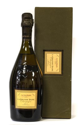 Lot 3033 - Veuve Clicquot La Grande Dame 1990 Champagne,...