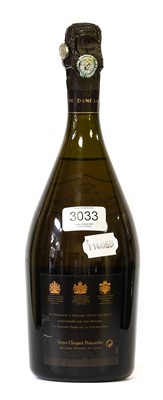Lot 3033 - Veuve Clicquot La Grande Dame 1990 Champagne,...