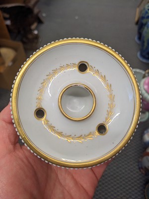 Lot 50 - A Worcester Barr Period Porcelain Drum Inkwell,...