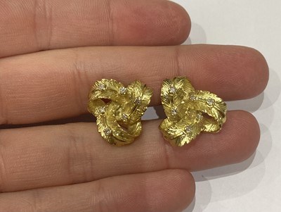 Lot 2275 - An 18 Carat Gold Diamond Brooch and A Pair of Matching Earrings