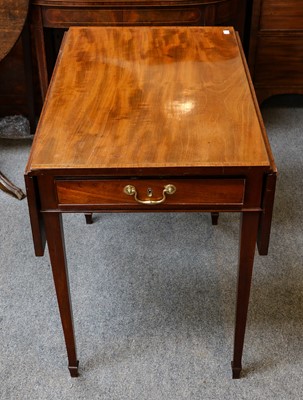 Lot 1289 - An early 19th century rosewood crossbanded...