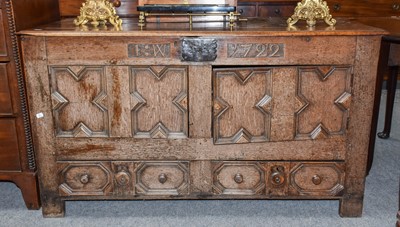 Lot 1286 - An early 18th century oak mule chest...