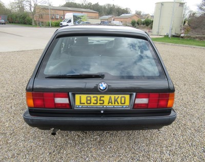 Lot 211 - 1993 BMW E30 318 Touring Manual Registration...