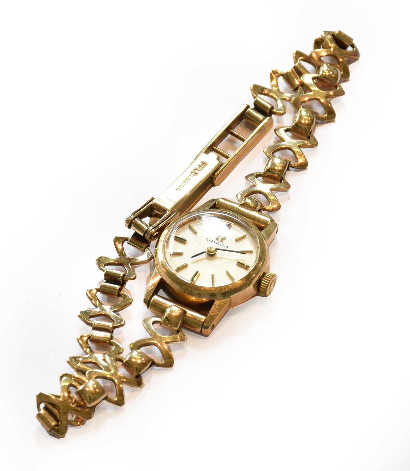 Lot 388 - A ladies 9 carat gold wristwatch, signed Omega,...