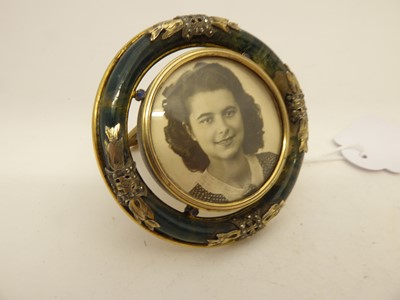 Lot 2085 - A French Silver-Gilt and Hardstone-Mounted Photograph-Frame