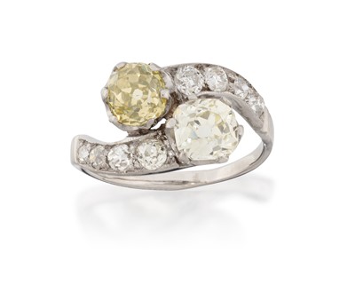 Lot 2266 - A Diamond Crossover Ring