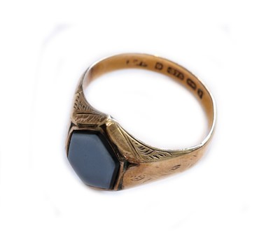 Lot 168 - A 9 carat gold hardstone signet ring, finger...
