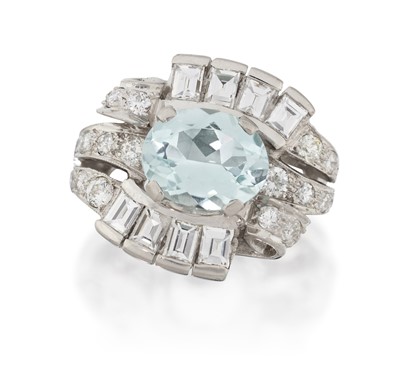 Lot 2268 - An Aquamarine and Diamond Cluster Ring