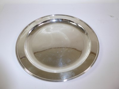 Lot 2287 - An Elizabeth II Scottish Silver Dish